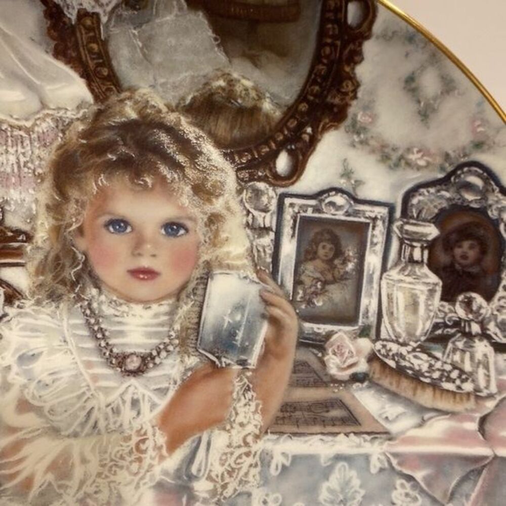 Heirlooms & Lace Rebecca Collector’s #6 Plate in Series By Corinne Layton 3879A - Picture 9 of 10